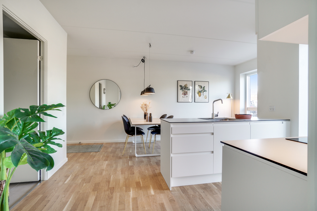 Moderne 2-værelses lejlighed i Odense C med altan 3