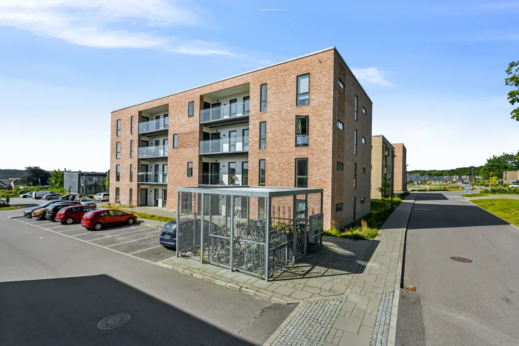 Skøn 3-værelses lejlighed i Høiriisparken  18