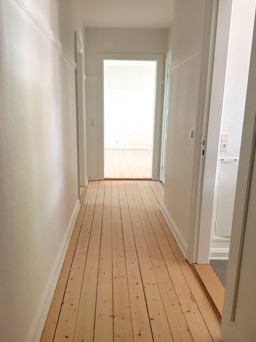Rummelig og lys lejlighed med altan 6
