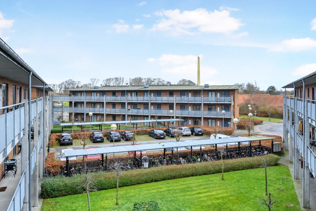 Rummelig studiebolig med skøn placering i Aalborg C 15