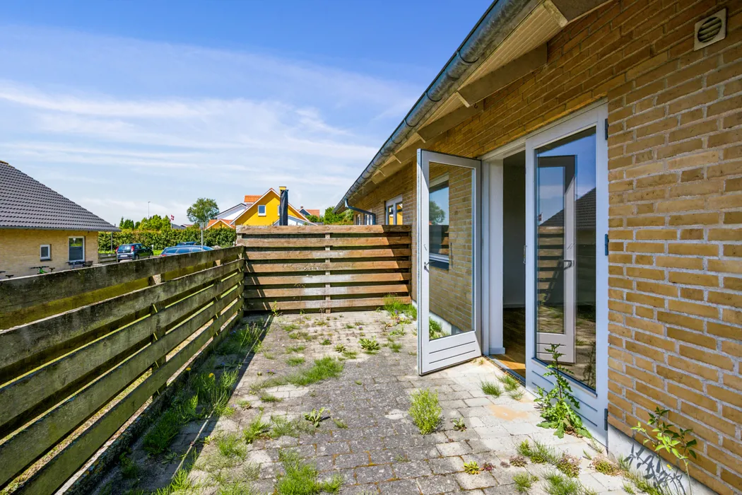 Lejlighed med privat terrasse i Vester Hassing 10
