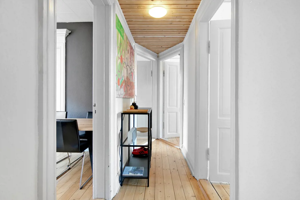 Delevenlig og lys 4-værelses lejlighed på 107 m²  9