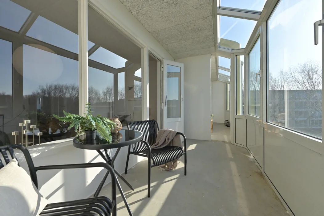 Rummelig 5-værelses lejlighed med altan  3