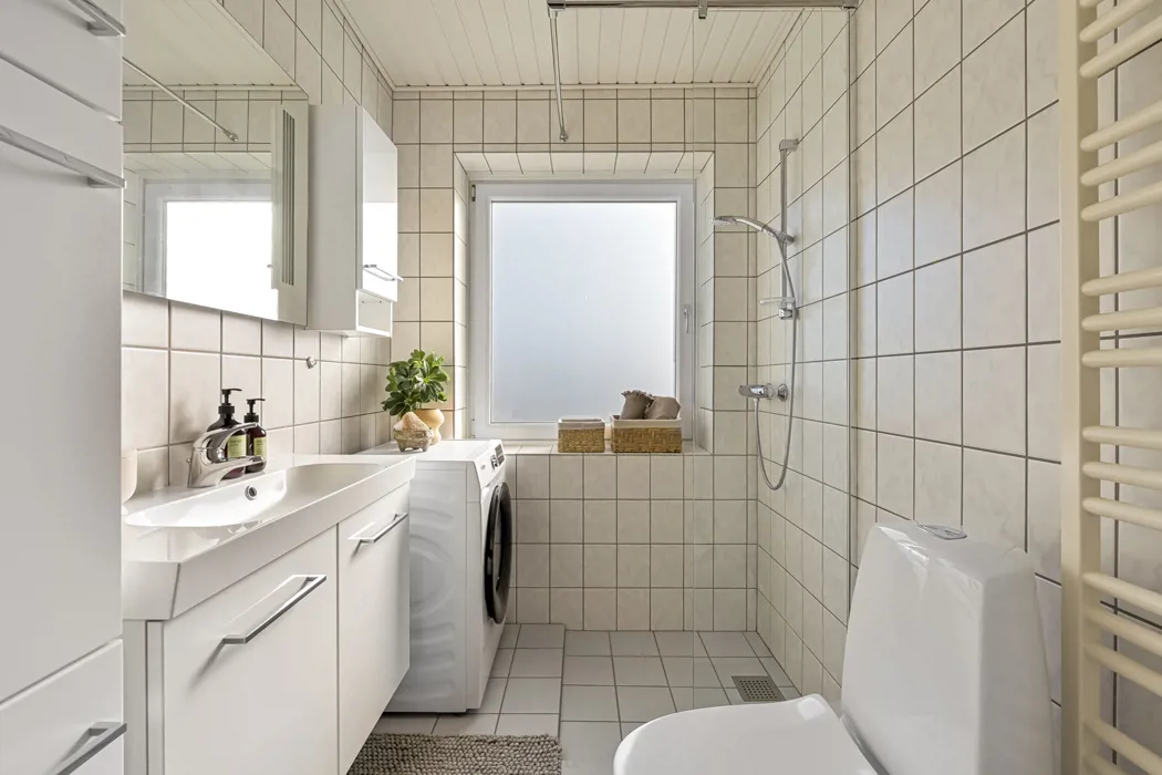 Rummelig 5-værelses lejlighed med altan  6