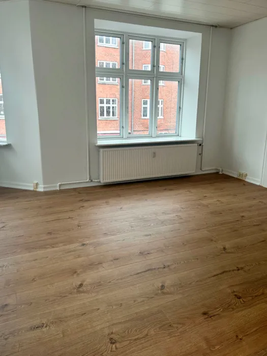 Lys og rummelig 3-værelses lejlighed i Aalborg  3