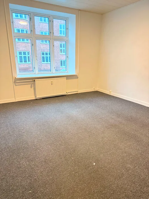 Lys og rummelig 3-værelses lejlighed i Aalborg  9