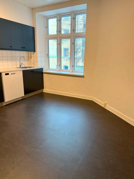 Lys og rummelig 3-værelses lejlighed i Aalborg  4