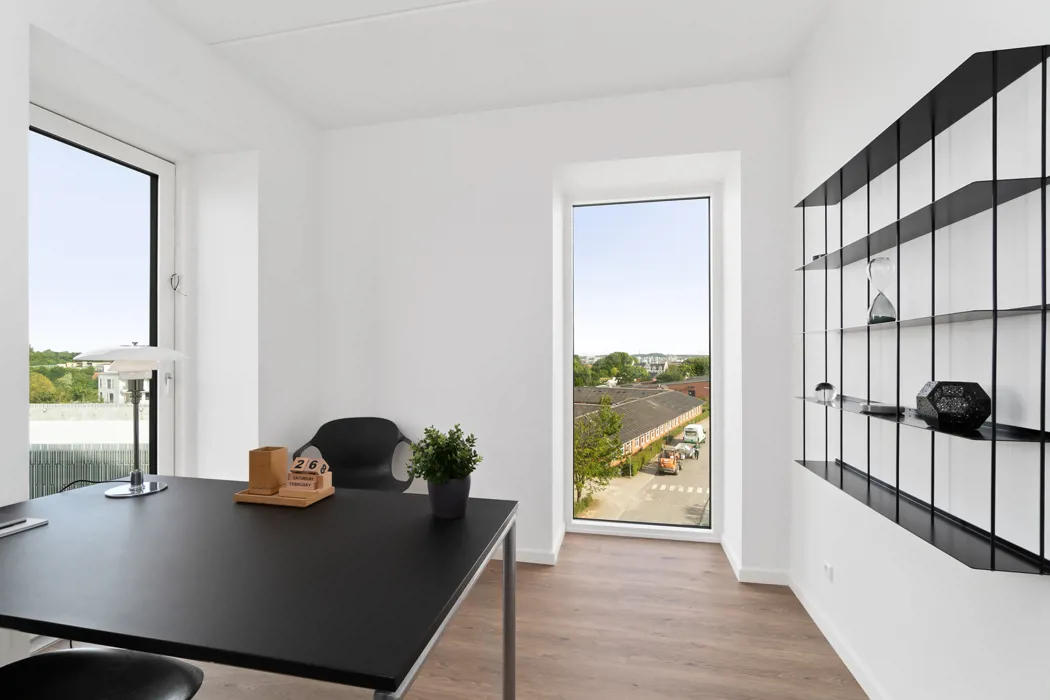 Lys og rummelig 4-værelses lejlighed med moderne faciliteter 12