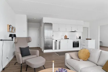 Lys og rummelig 4-værelses lejlighed med moderne faciliteter 1