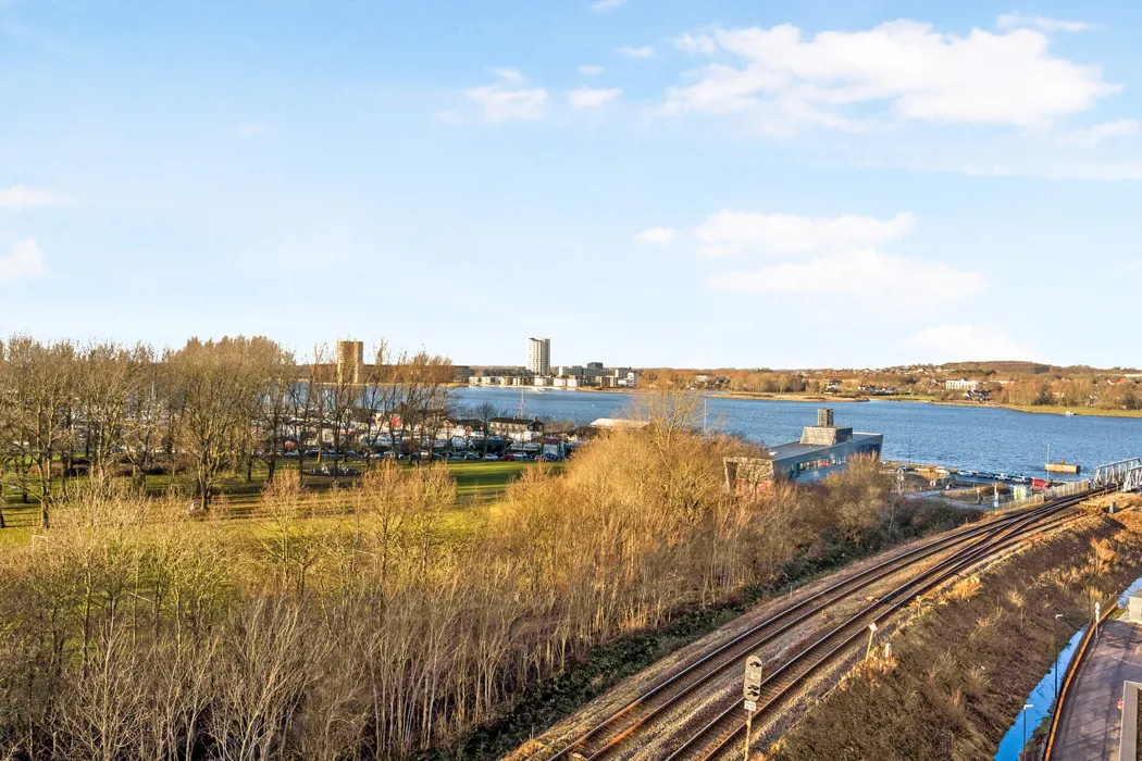 Stor 3-værelses lejlighed med fantastisk udsigt i Taffeltårnet 12