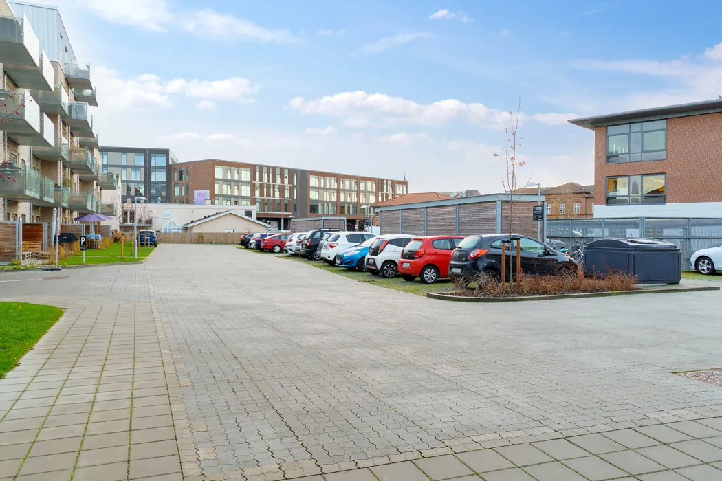 Nyopført 4-værelses lejlighed med altan  16