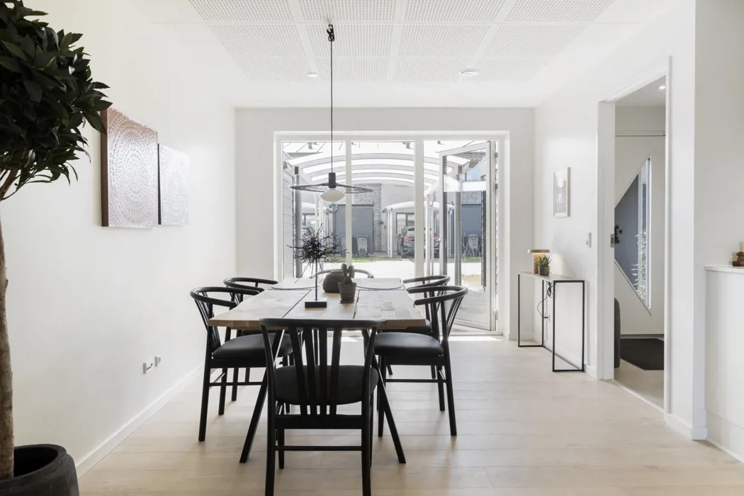 Rækkehus med terrasse og carport i Svenstrup 2