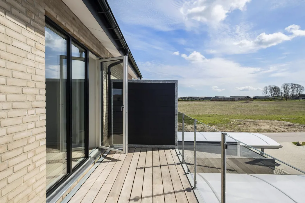 Rækkehus med terrasse og carport i Svenstrup 12