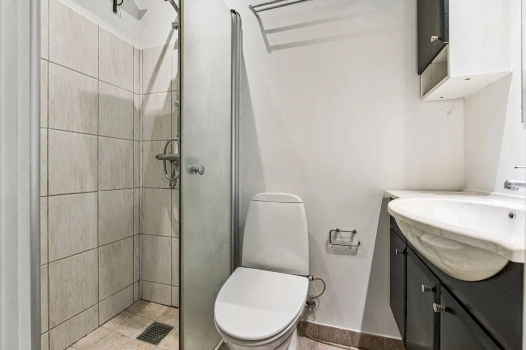 Lys 2-værelses lejlighed med altan og udsigt over Aalborg 9