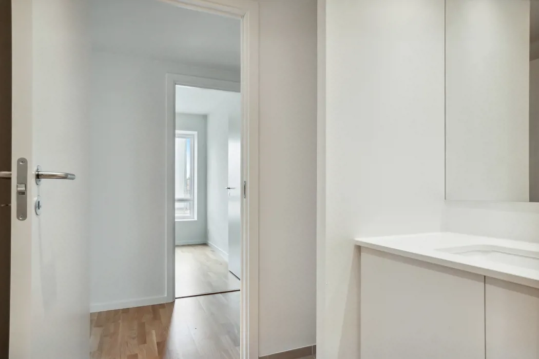 Lys 2-værelses lejlighed på Rugårdsvej med parkering 10