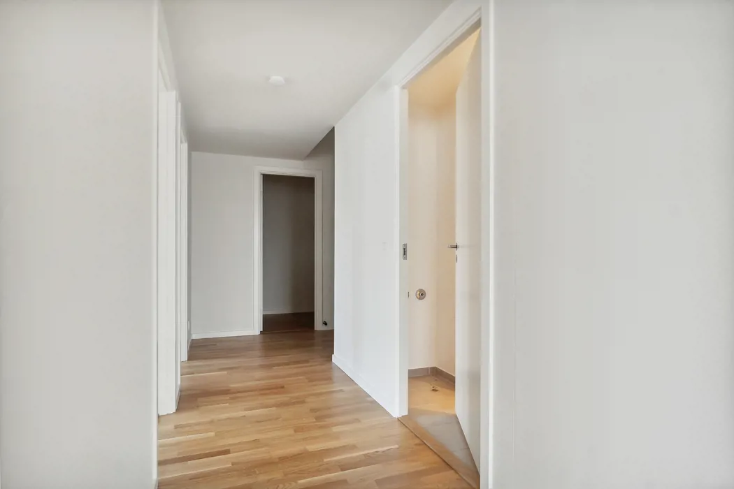 Lys 2-værelses lejlighed på Rugårdsvej med parkering 12