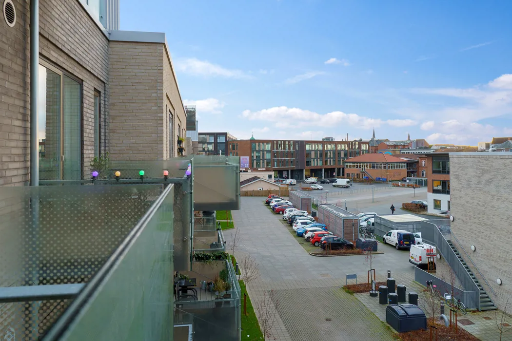 Lys 2-værelses lejlighed på Rugårdsvej med parkering 15