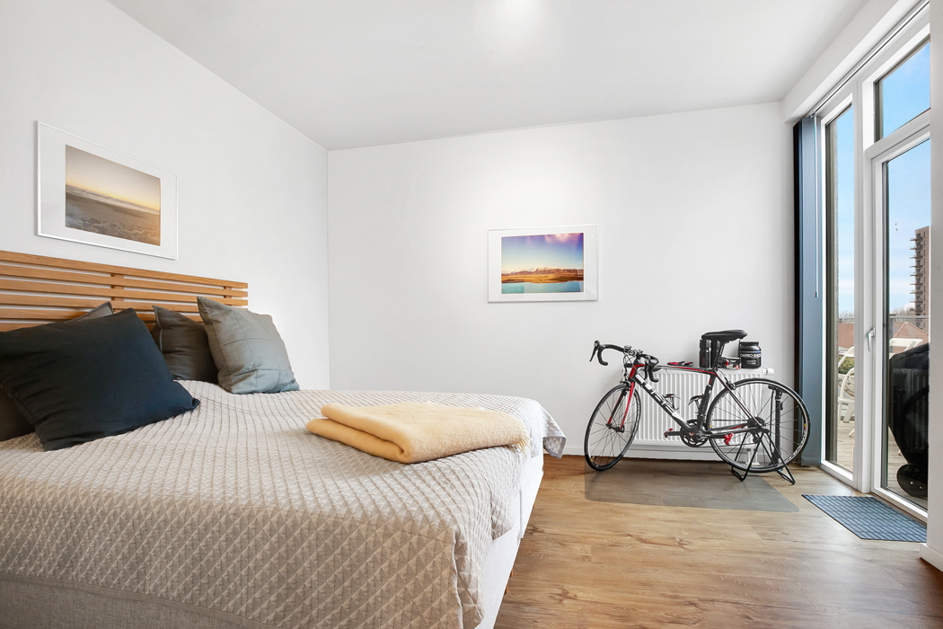 Eksklusiv 4-værelses lejlighed med to store altaner 8