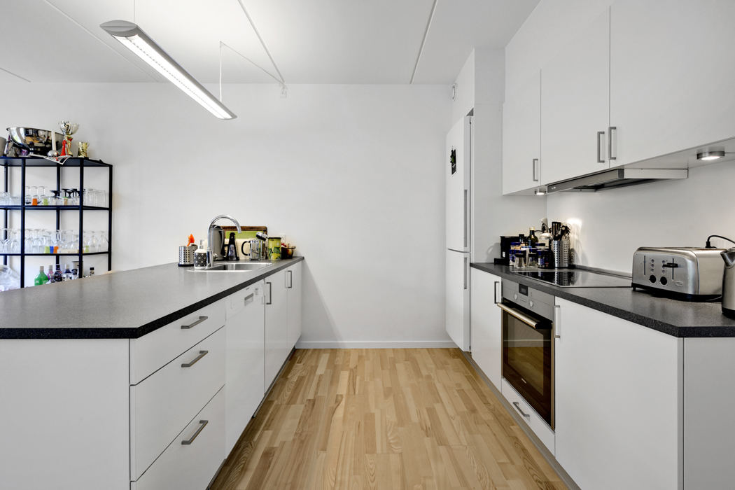 Stor 4-værelses lejlighed med altan på Eternitten 3