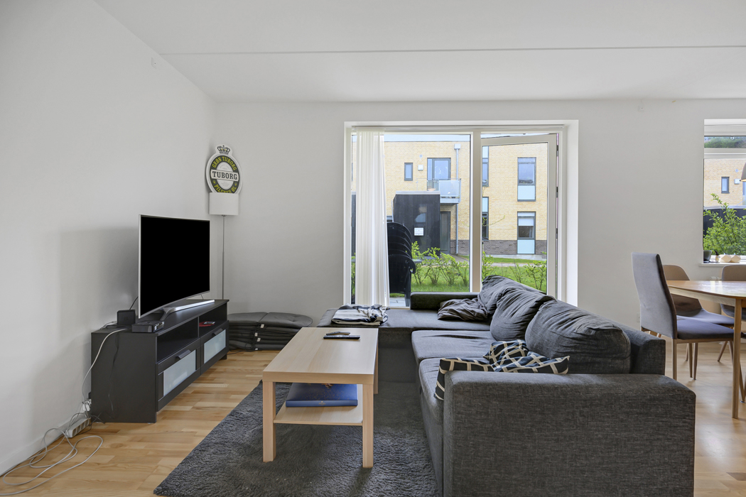 Stor 4-værelses lejlighed med altan på Eternitten 4