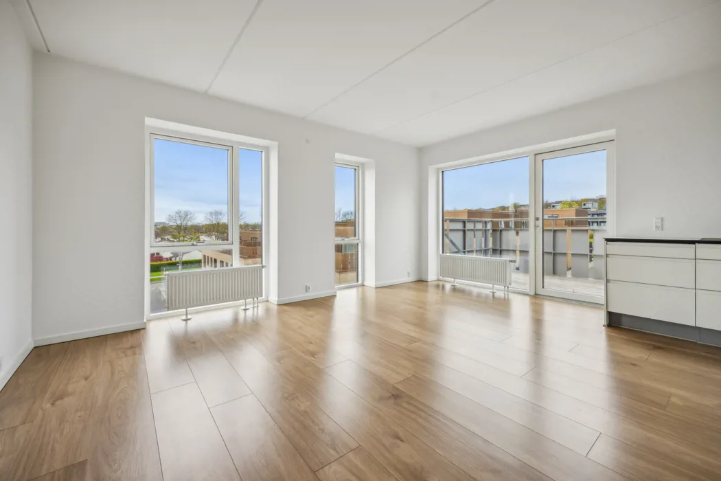 Moderne og indflytningsklar 3-værelses lejlighed med stor altan 3