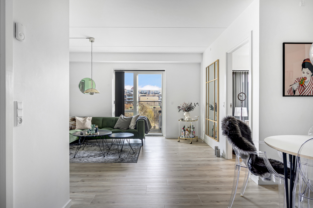 Fed 3-værelses lejlighed med walk-in og stor altan på Eternitten 2