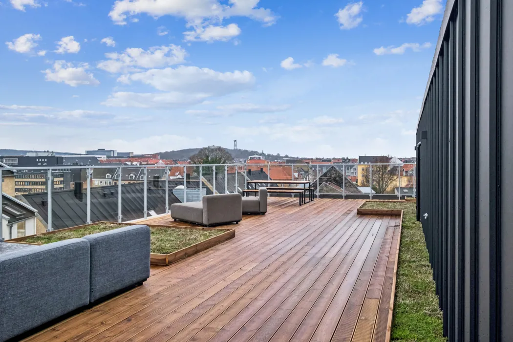 Nyrenoveret 2-værelses lejlighed i Aalborg C 10