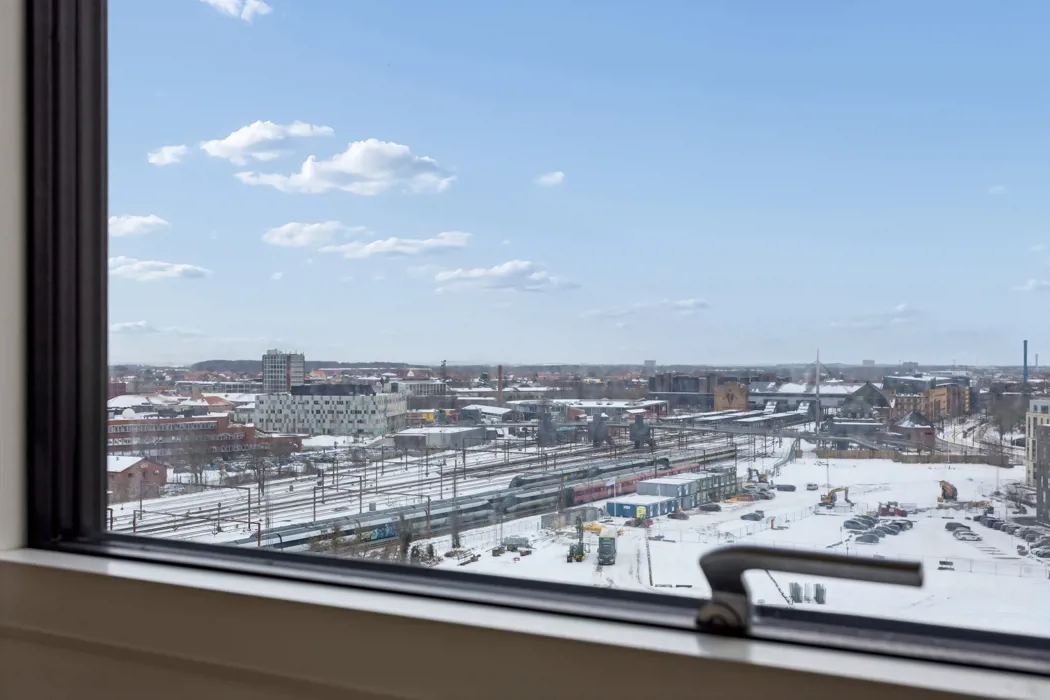 Kvalitetsrig lejlighed med alt i hårde hvidevarer 14