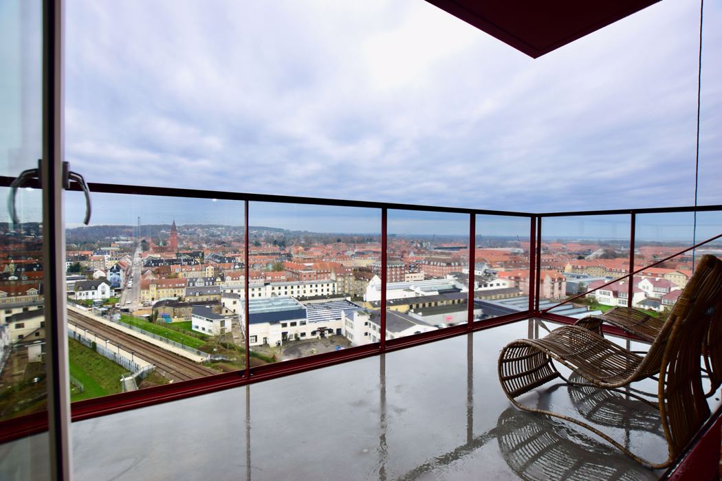 Fantastisk 2-værelses lejlighed i Taffeltårnet 7