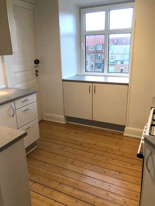 Lys 2-værelses lejlighed i Aalborg Vestby 9