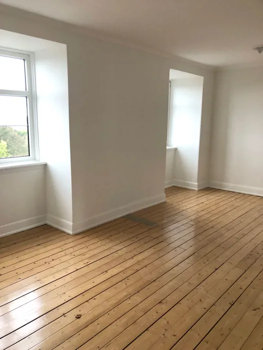 Lys 2-værelses lejlighed i Aalborg Vestby 12