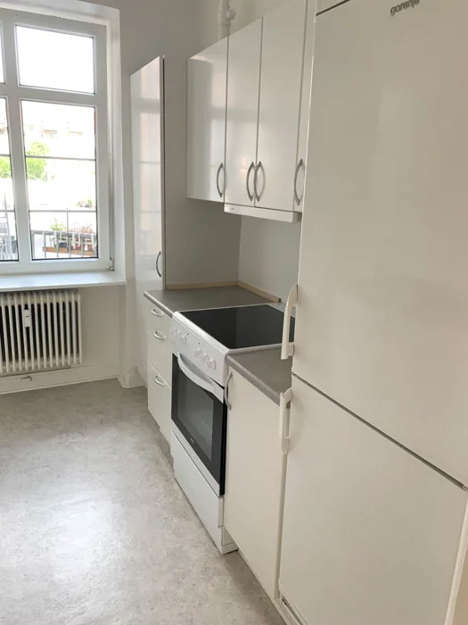 Lys 2-værelses lejlighed med god planløsning i Aalborg Vestby 8