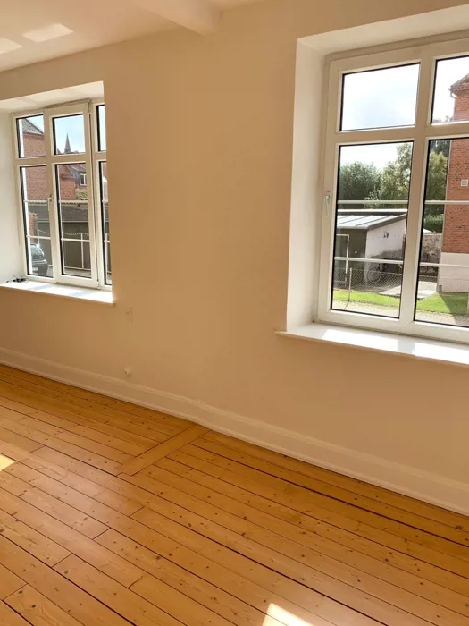 Lys 2-værelses lejlighed med god planløsning i Aalborg Vestby 4