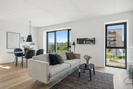 Flot og lys lejlighed med dejlig terrasse 1