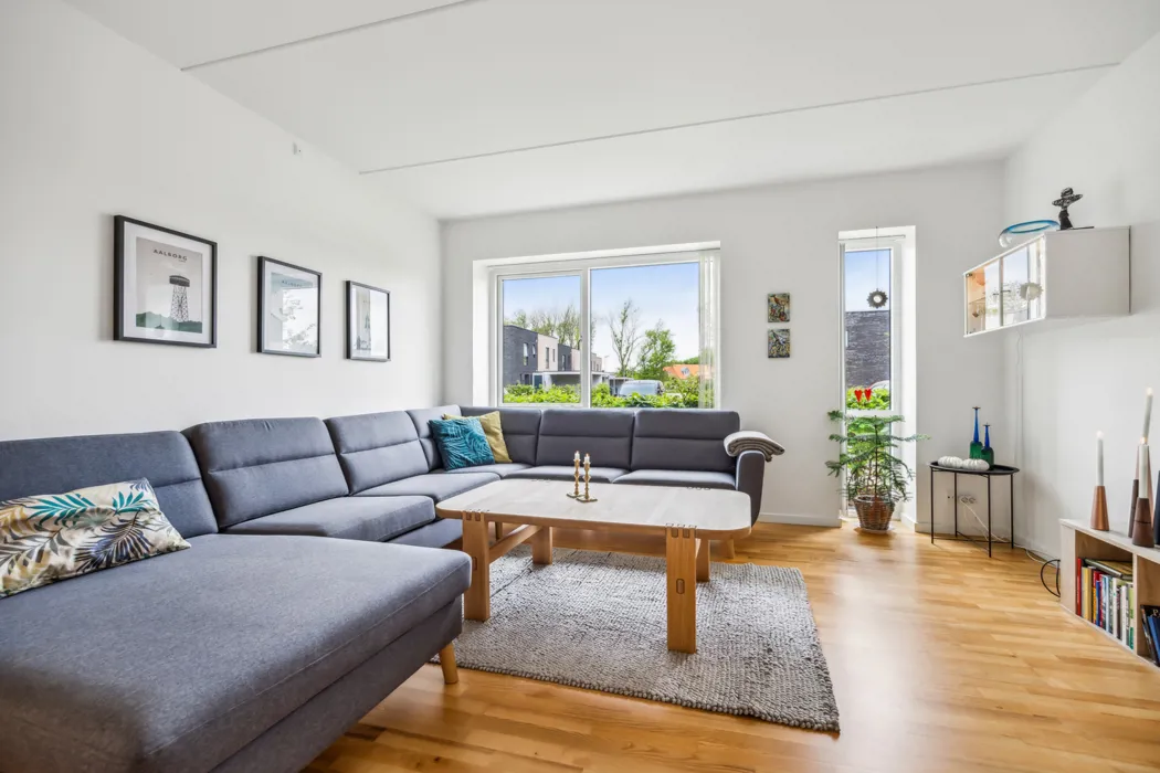 Stor og lys 4-værelses lejlighed i Hasserislund 5