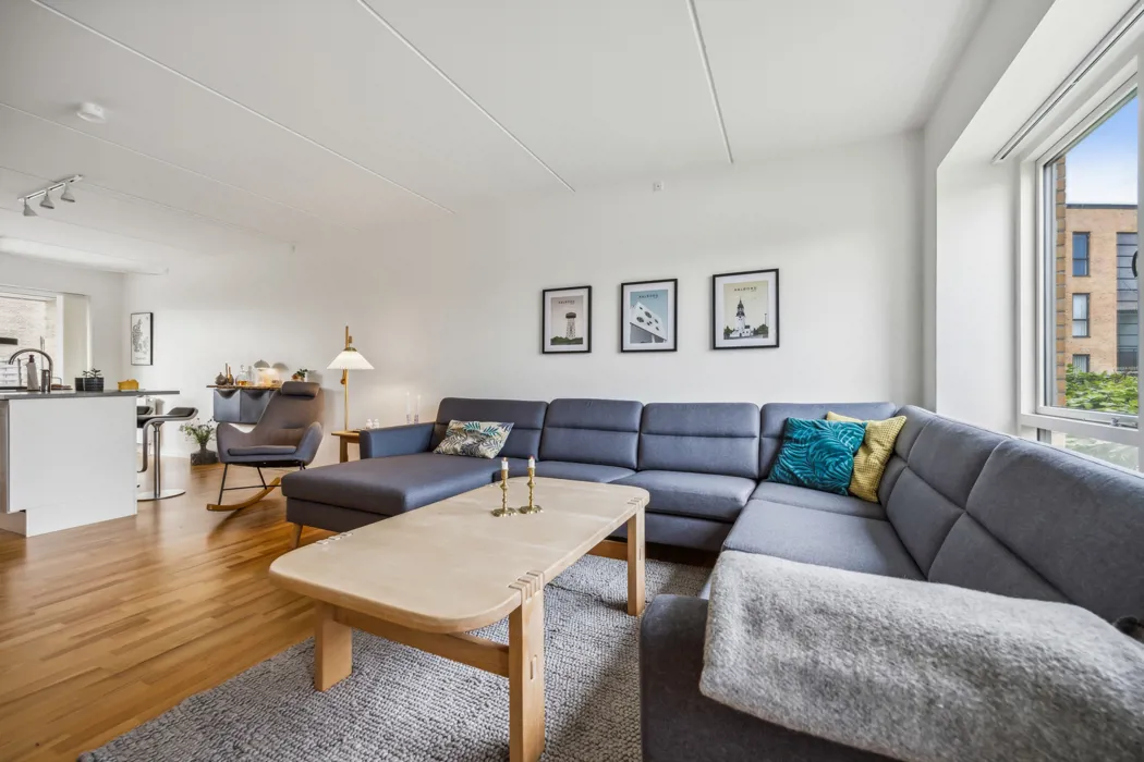 Stor og lys 4-værelses lejlighed i Hasserislund 4