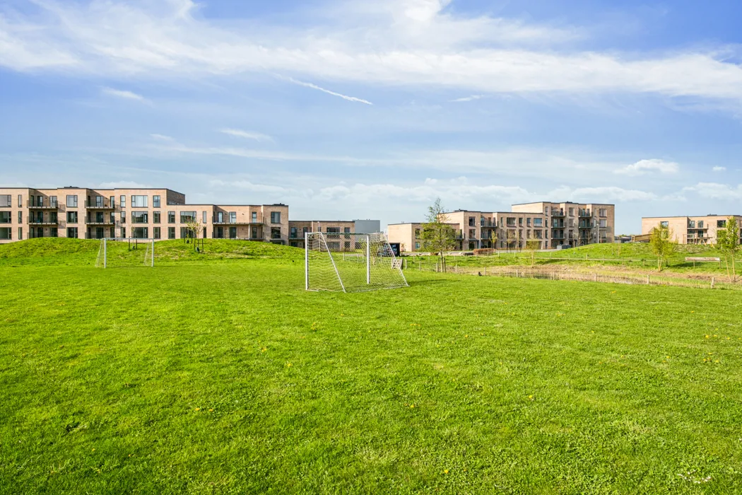 Stor og lys 4-værelses lejlighed i Hasserislund 14