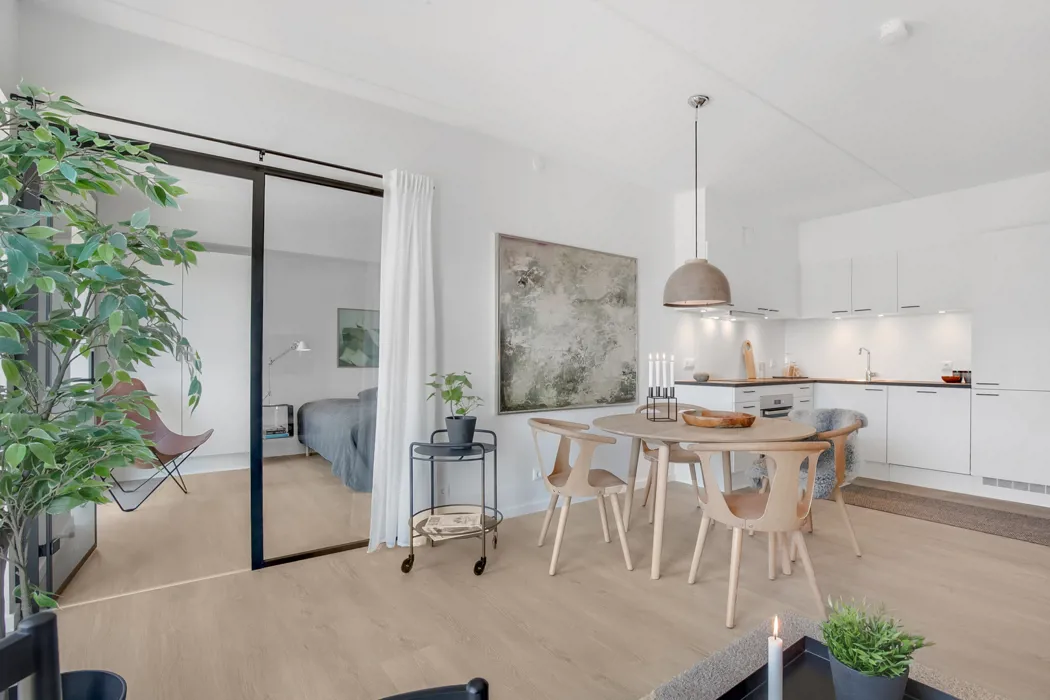 Unik 2-værelses lejlighed med tagterrasse på Ankomstpladsen 3