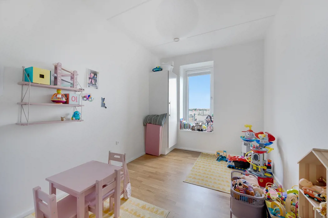 Skøn 4-værelses lejlighed med altan i AstaHus 9