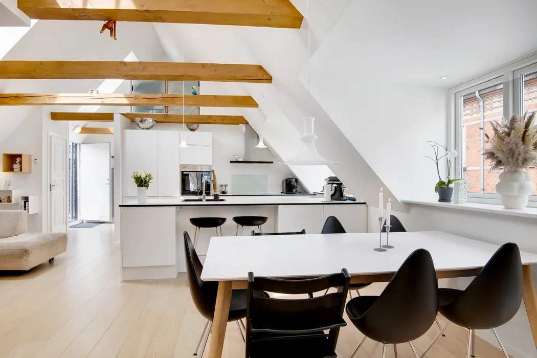 Særlig lejlighed med hems og altan i Aalborg C – tidsbegrænset 2 år 3