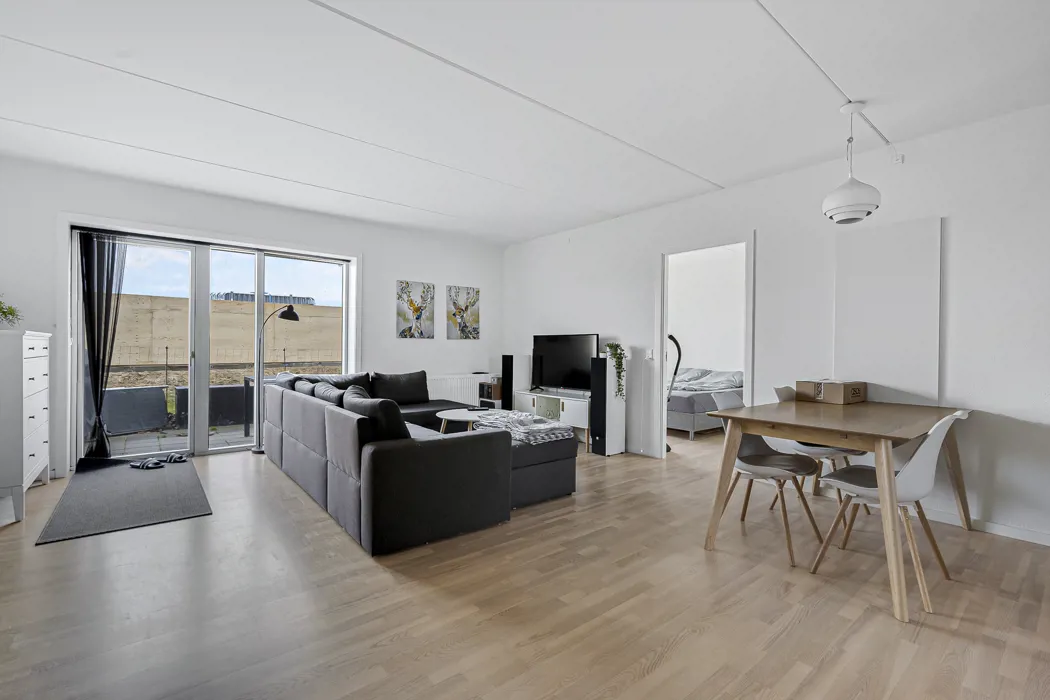 Flot 4-værelses lejlighed på James Tobins Alle 2