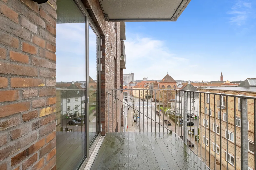 Skøn 2-værelses lejlighed i AstaHus med altan 2