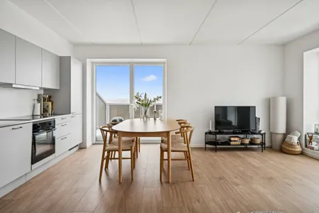 3-værelses lejlighed med altan og god planløsning 1