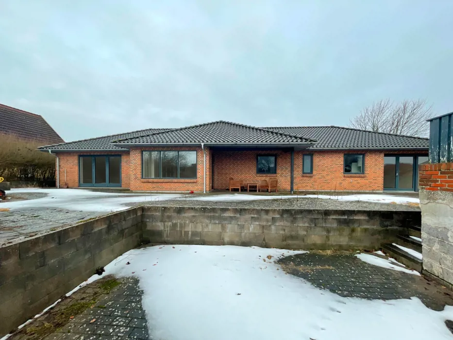 Velindrettet villa i ét plan med store opholdsrum 3