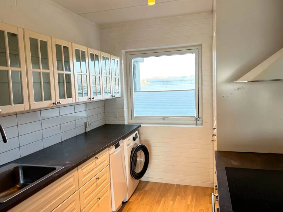 Lys 2-værelses lejlighed i Nørresundby 1