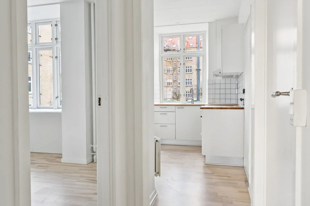 Indflytningsklar 2-værelses tæt på centrum 9