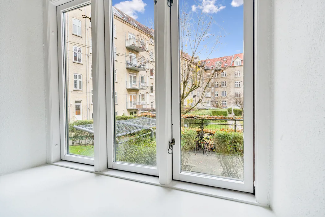 Indflytningsklar 2-værelses tæt på centrum 13