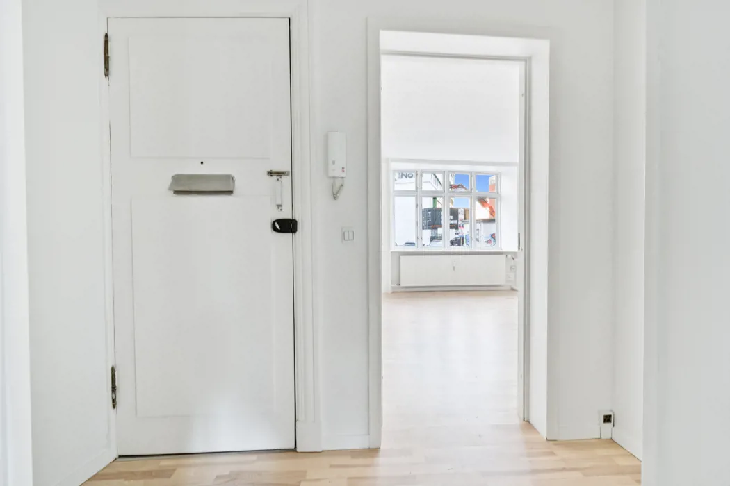 Indflytningsklar 2-værelses tæt på centrum 6