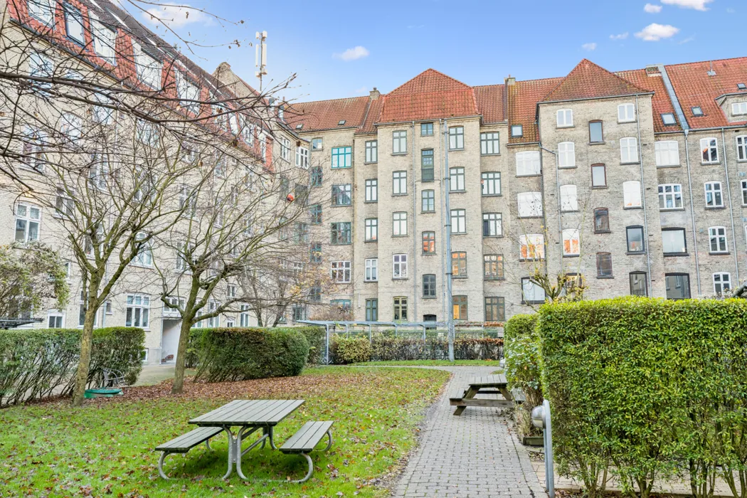 Indflytningsklar 2-værelses tæt på centrum 19