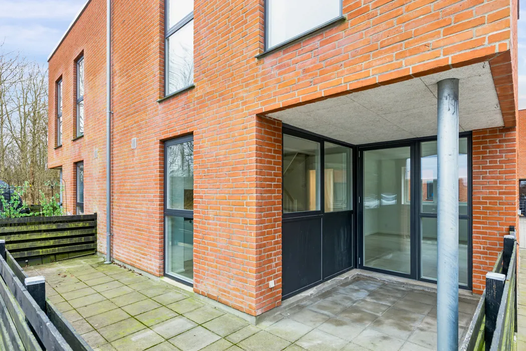 2-plans rækkehus med moderne Faciliteter og husdyr tilladt 17